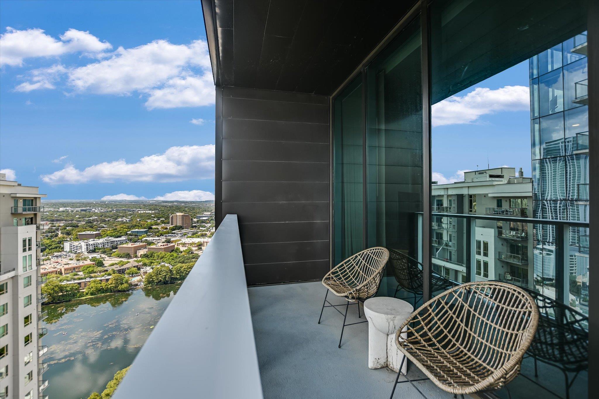 48 East Avenue Austin TX 78701