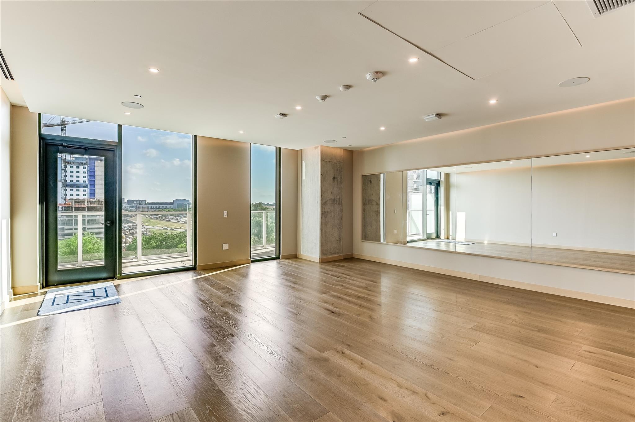 48 East Avenue Austin TX 78701