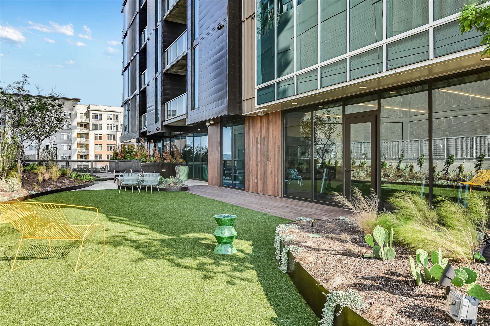 48 East Avenue Austin TX 78701