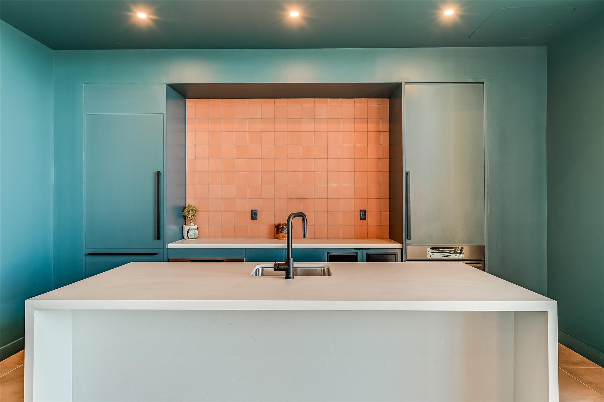 48 East Avenue Austin TX 78701