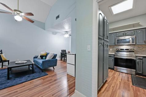1910 Robbins Place Austin TX 78705