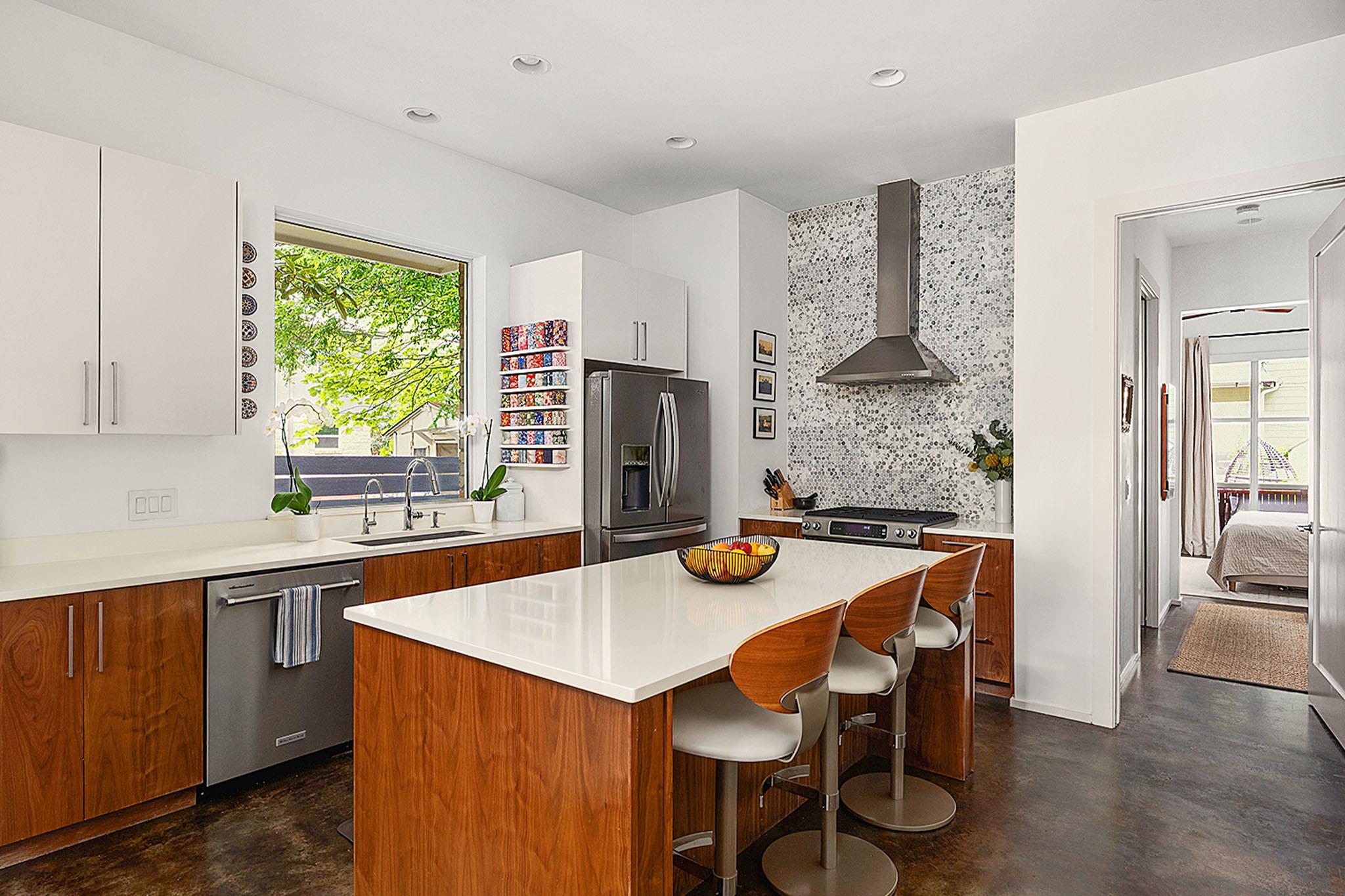 608 W Annie Street Austin TX 78704