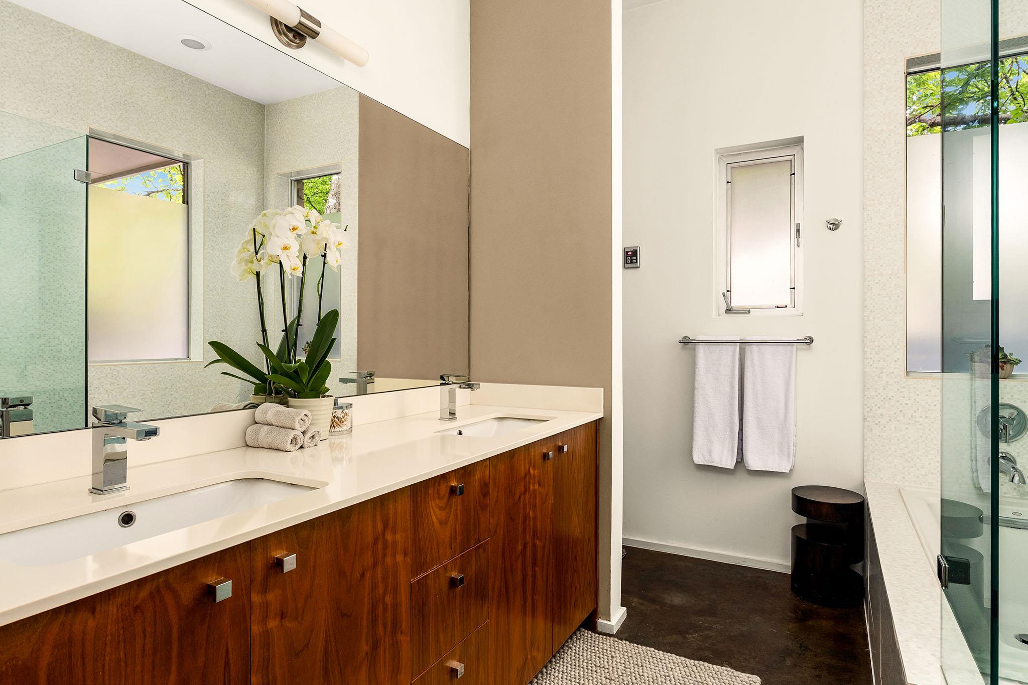 608 W Annie Street Austin TX 78704