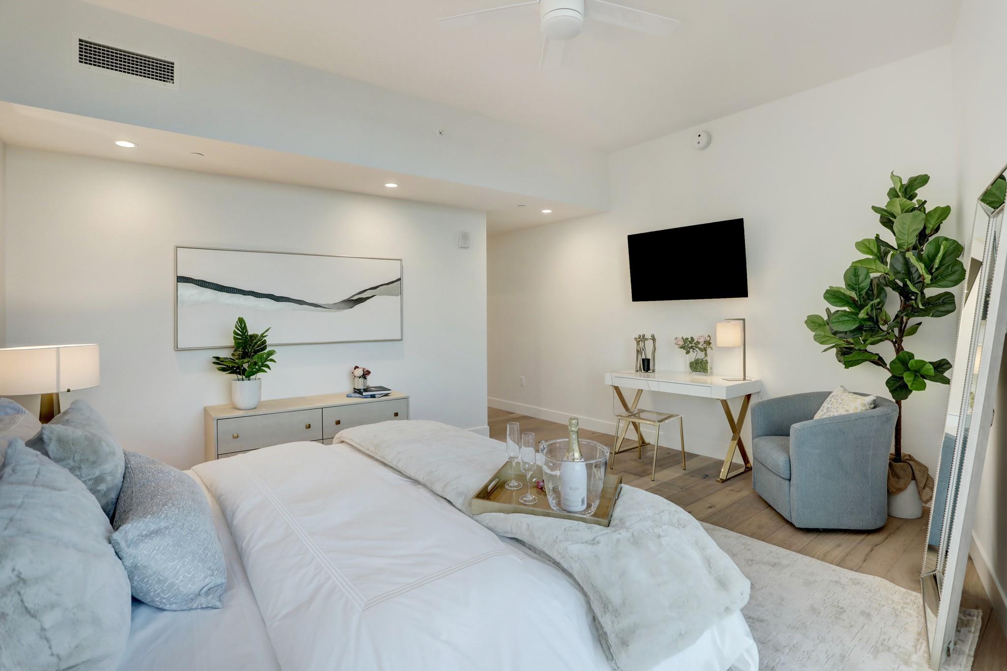 70 Rainey Street Austin TX 78701