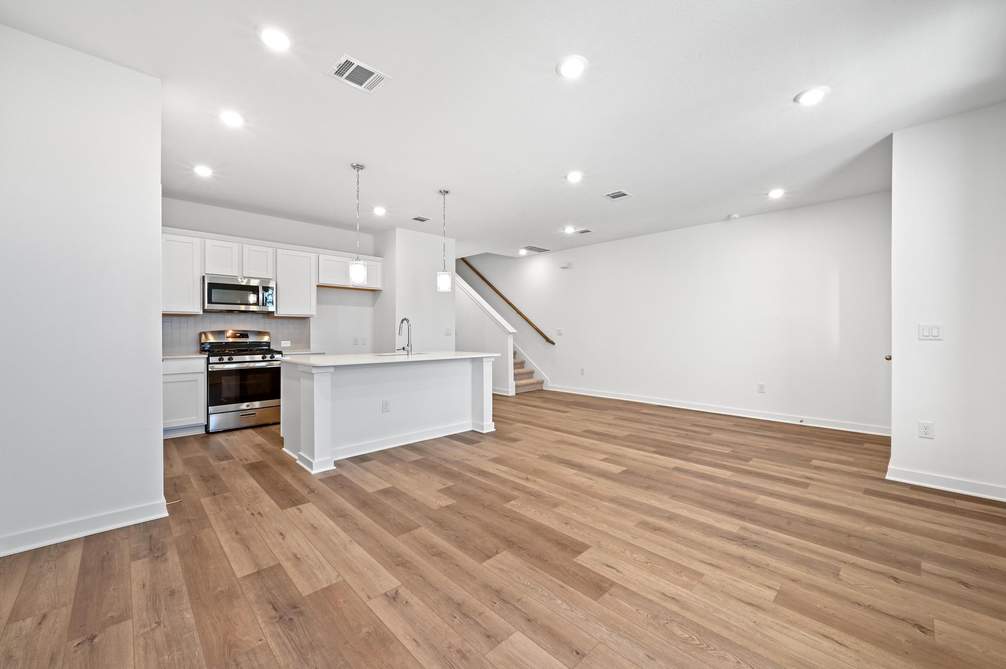 497 Orleanian Drive Buda TX 78610