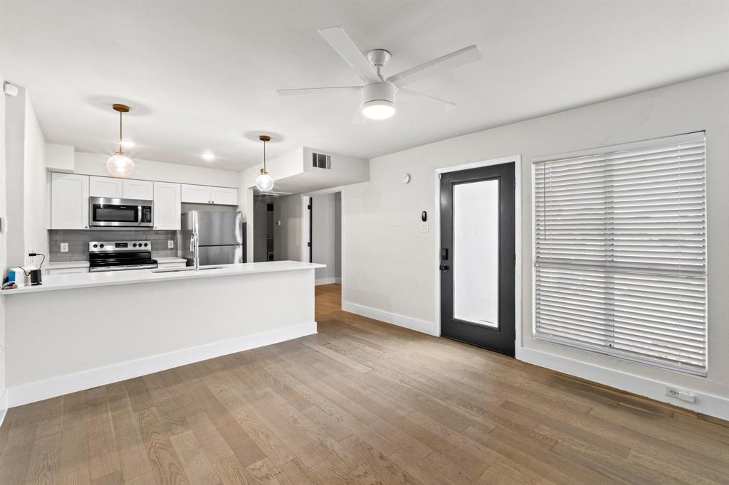 909 Reinli Street Austin TX 78751