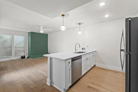 909 Reinli Street Austin TX 78751
