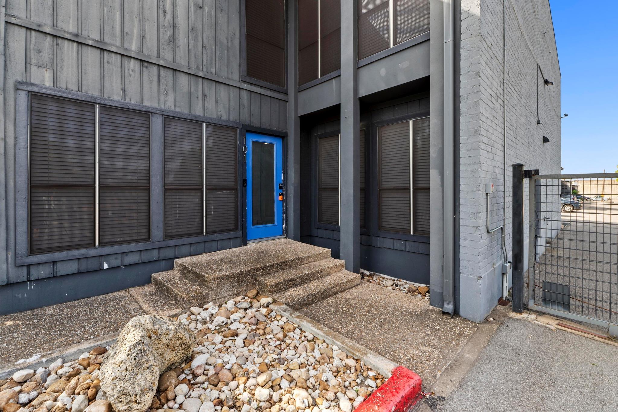 909 Reinli Street Austin TX 78751