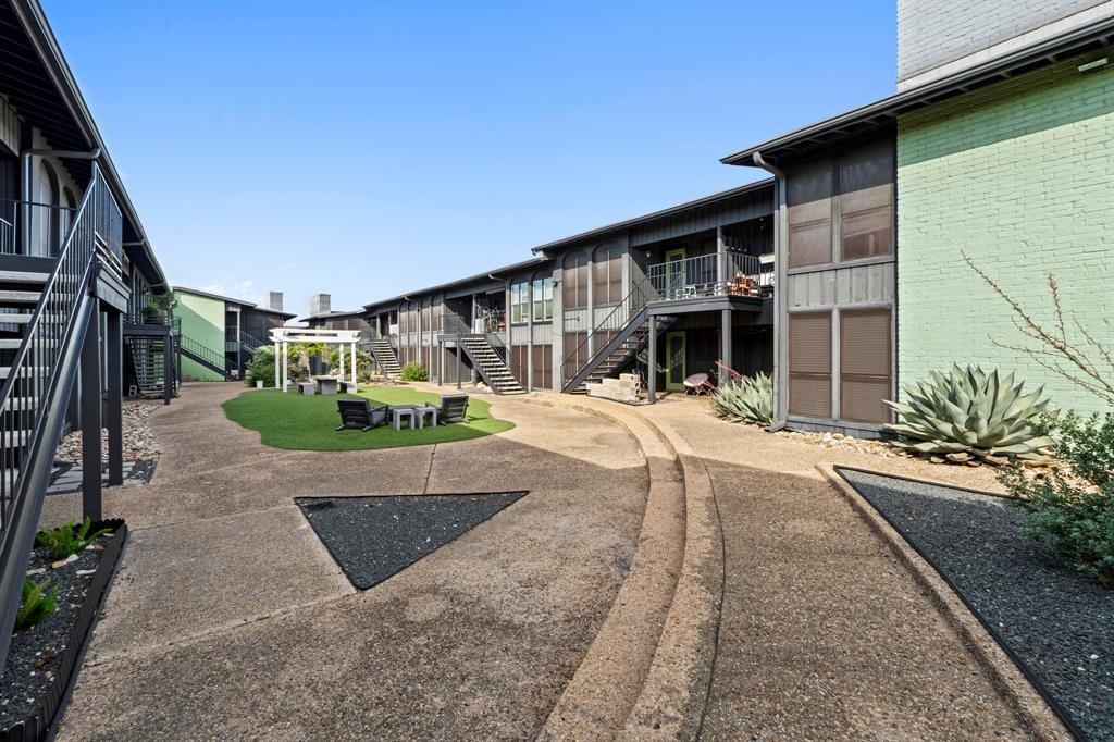 909 Reinli Street Austin TX 78751
