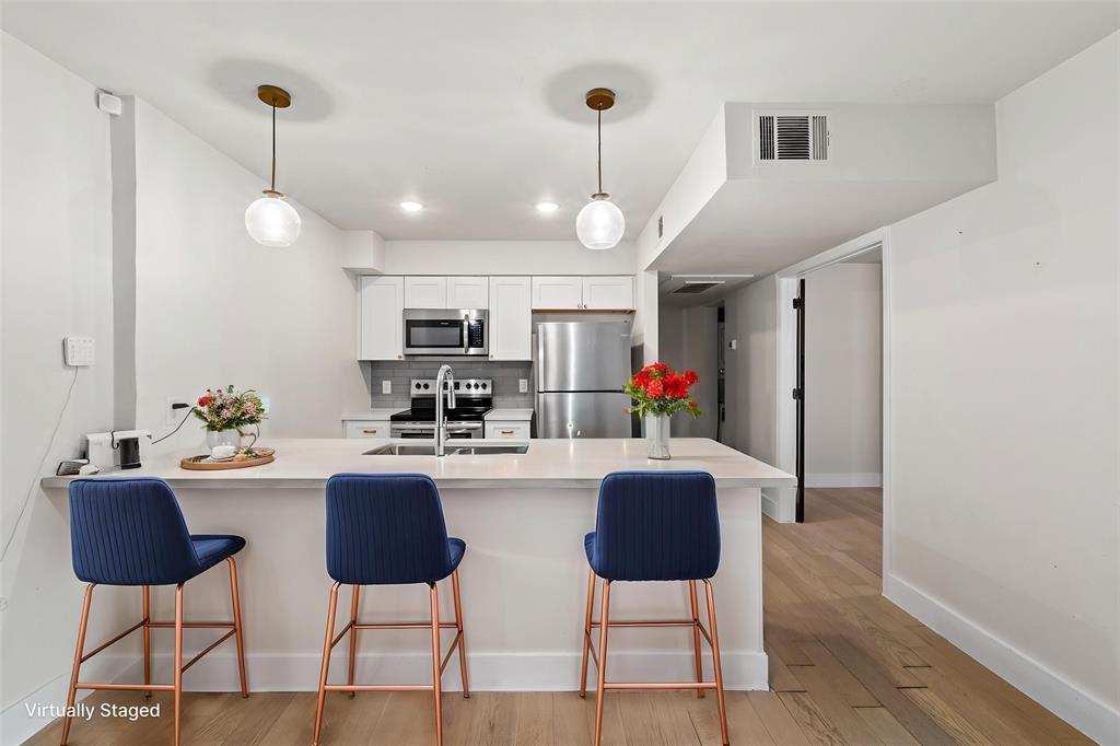 909 Reinli Street Austin TX 78751