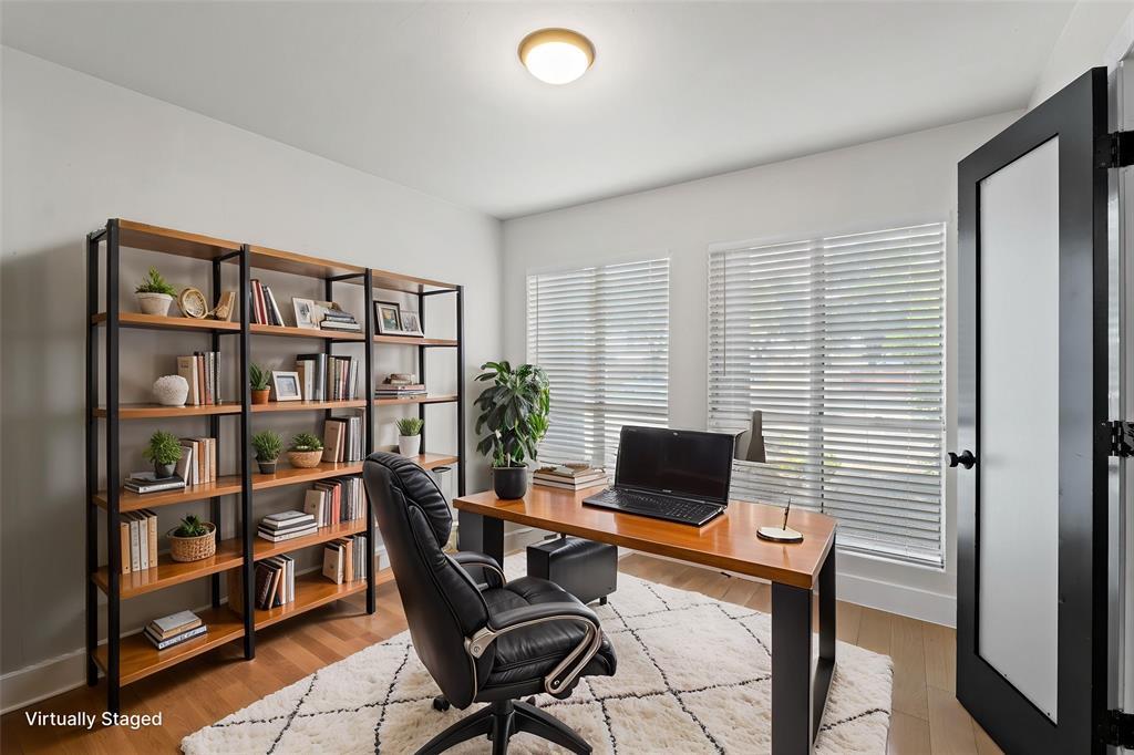 909 Reinli Street Austin TX 78751