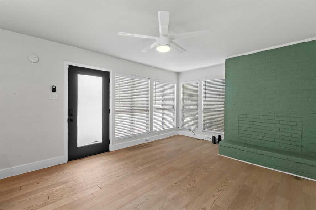 909 Reinli Street Austin TX 78751