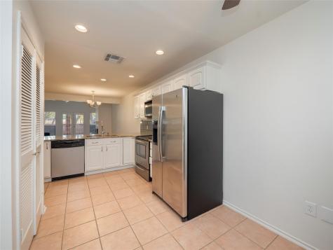 7211 Lakewood Drive Austin TX 78750