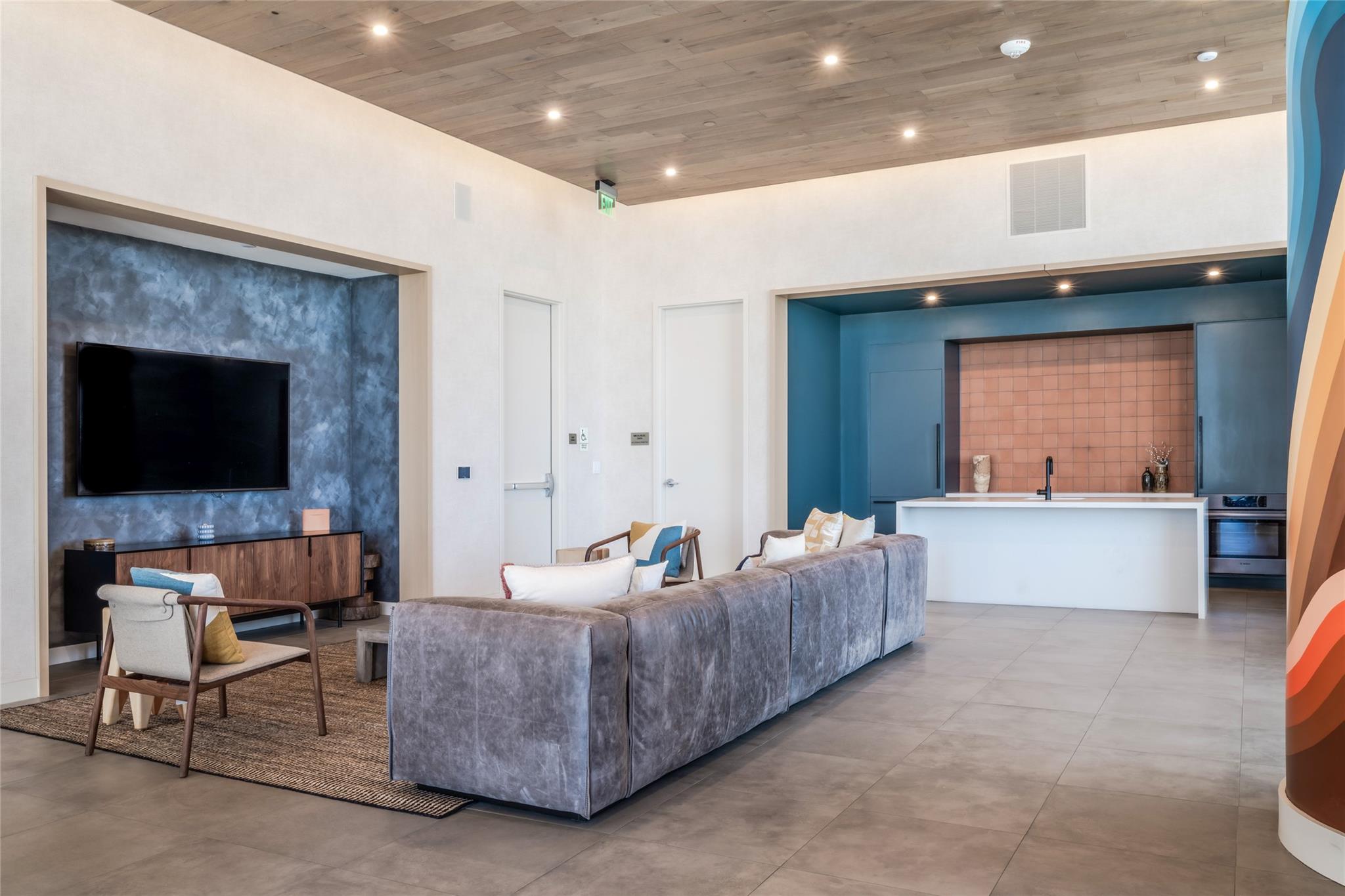 48 East Avenue Austin TX 78701