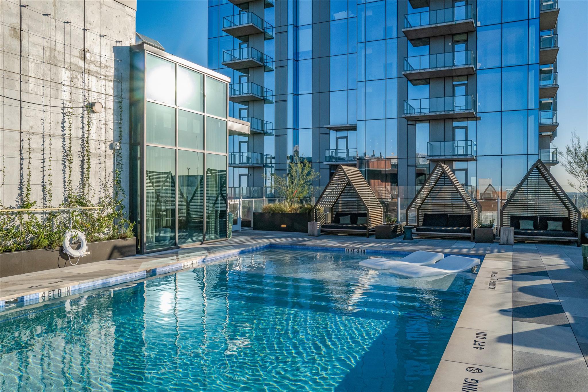 48 East Avenue Austin TX 78701
