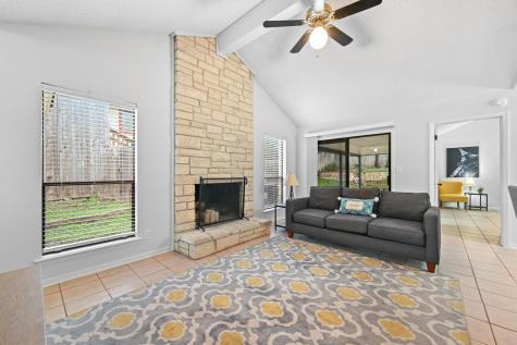 275 Mooring Circle Lakeway TX 78734