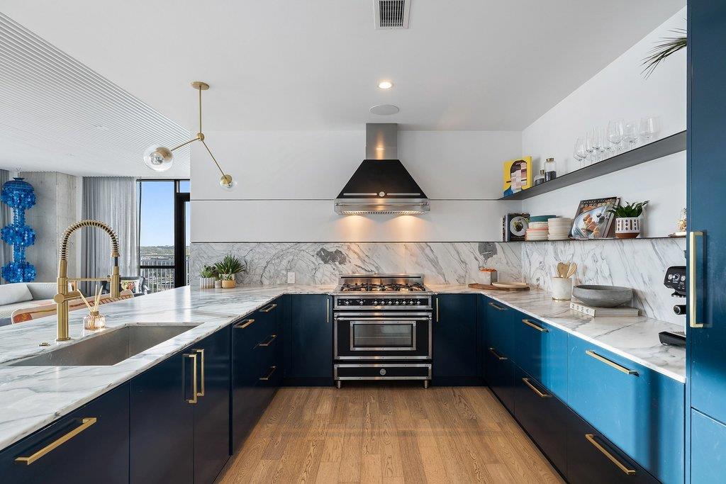 222 West Avenue Austin TX 78701
