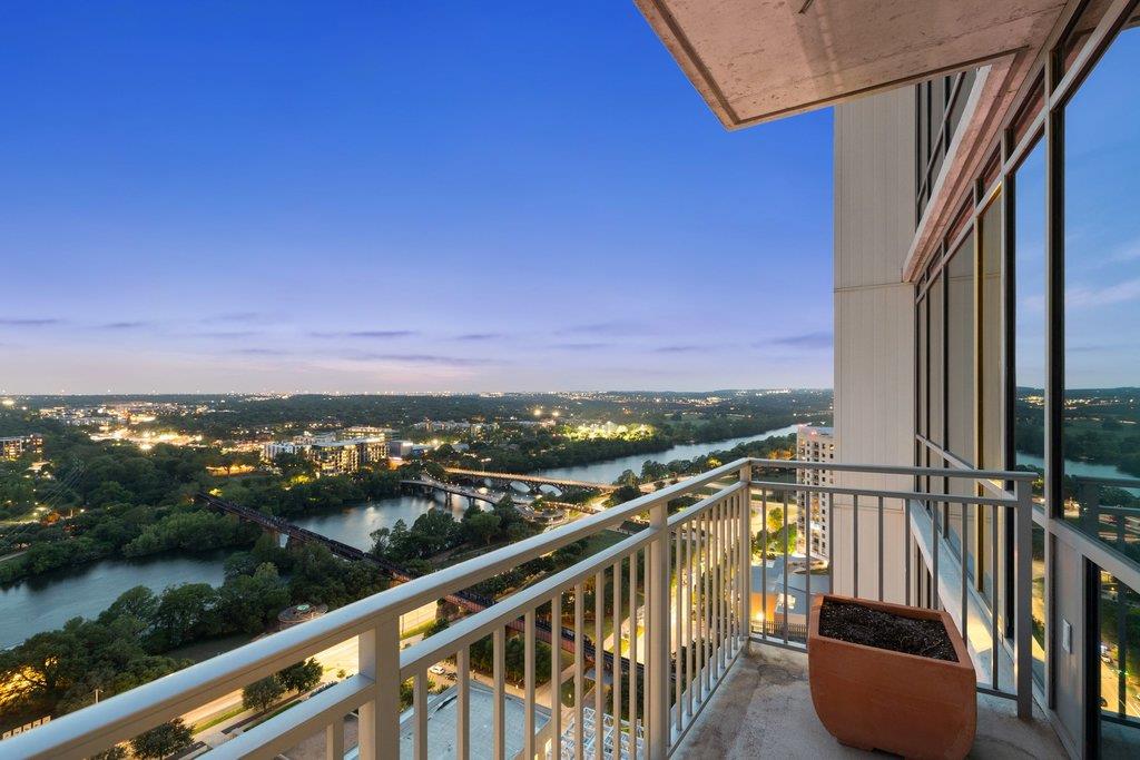 222 West Avenue Austin TX 78701