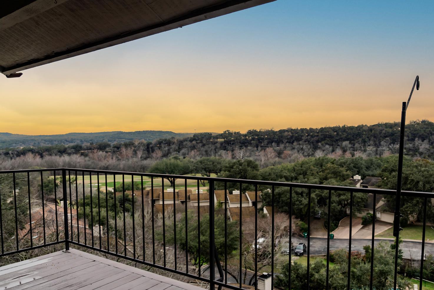 6820 Cypress Point N Austin TX 78746