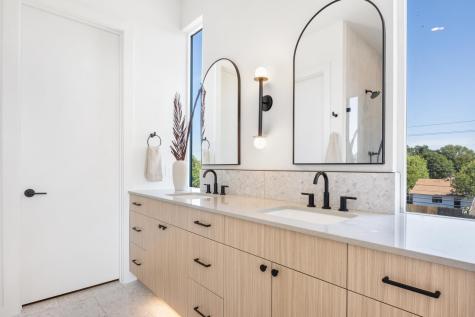 10821 Desert Trail Austin TX 78758