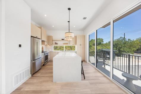 10821 Desert Trail Austin TX 78758