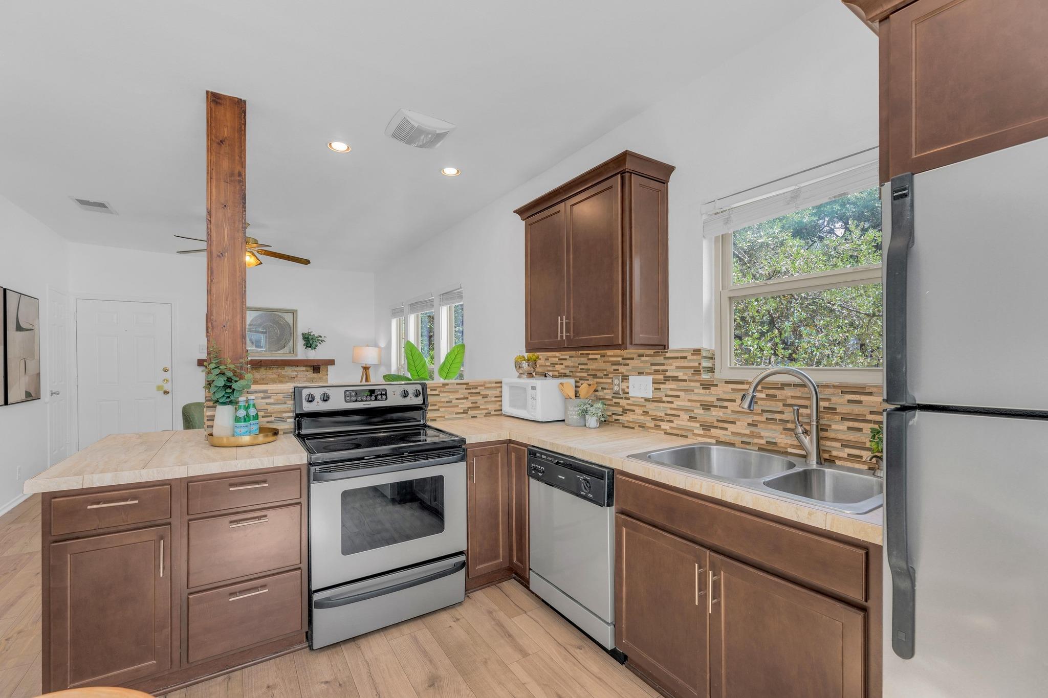 2414 Longview Street Austin TX 78705