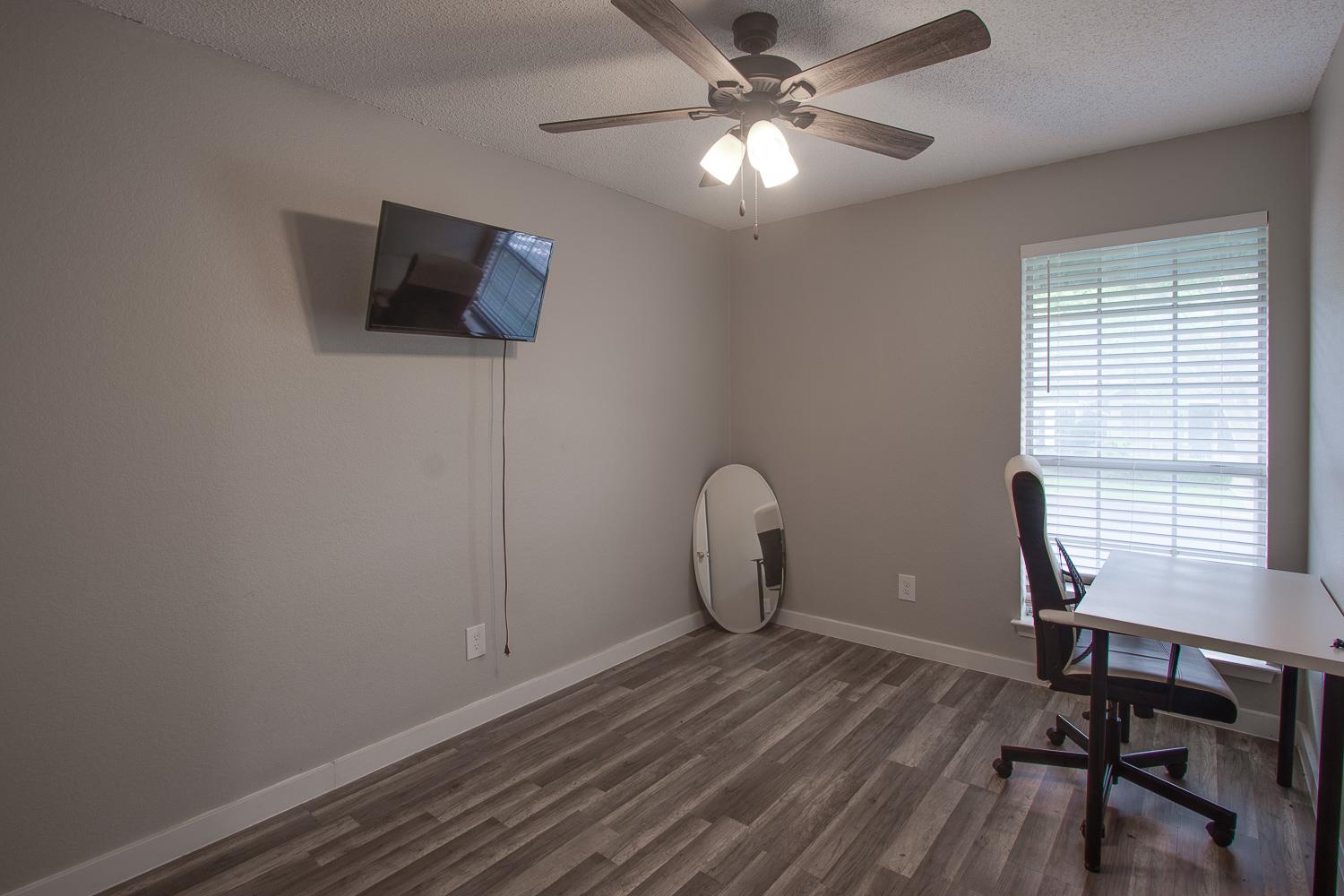 1015 E Yager Lane Austin TX 78753
