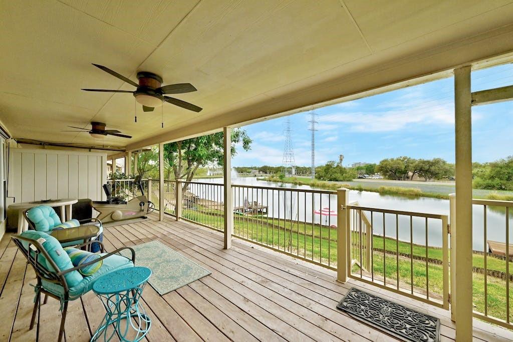 200 Full Moon Horseshoe Bay TX 78657