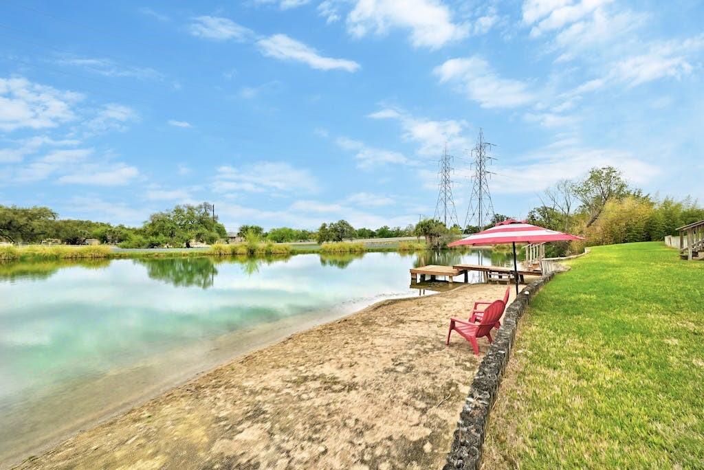200 Full Moon Horseshoe Bay TX 78657