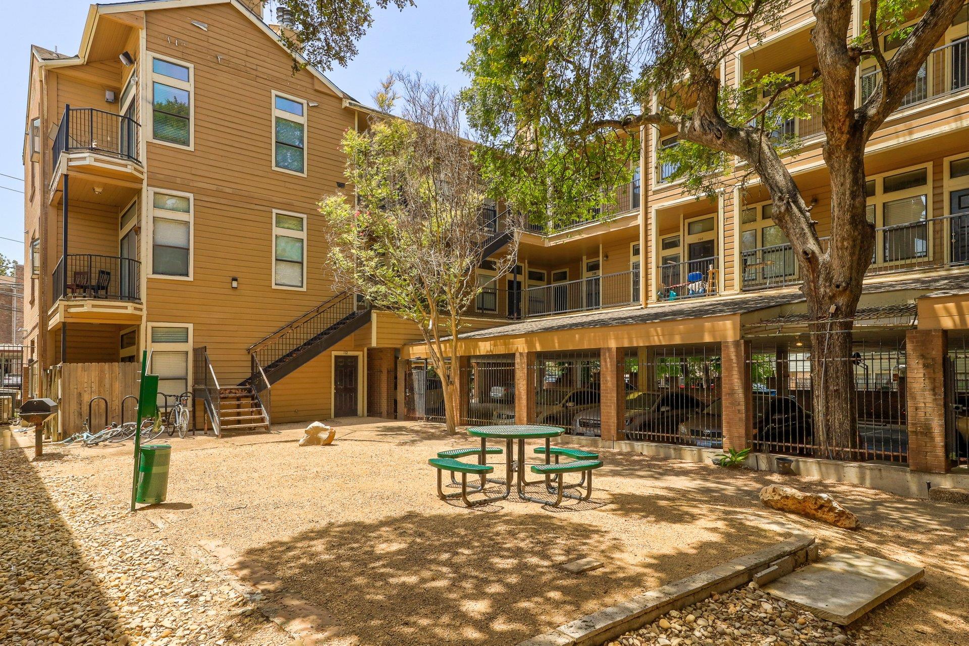 2802 Nueces Street Austin TX 78705
