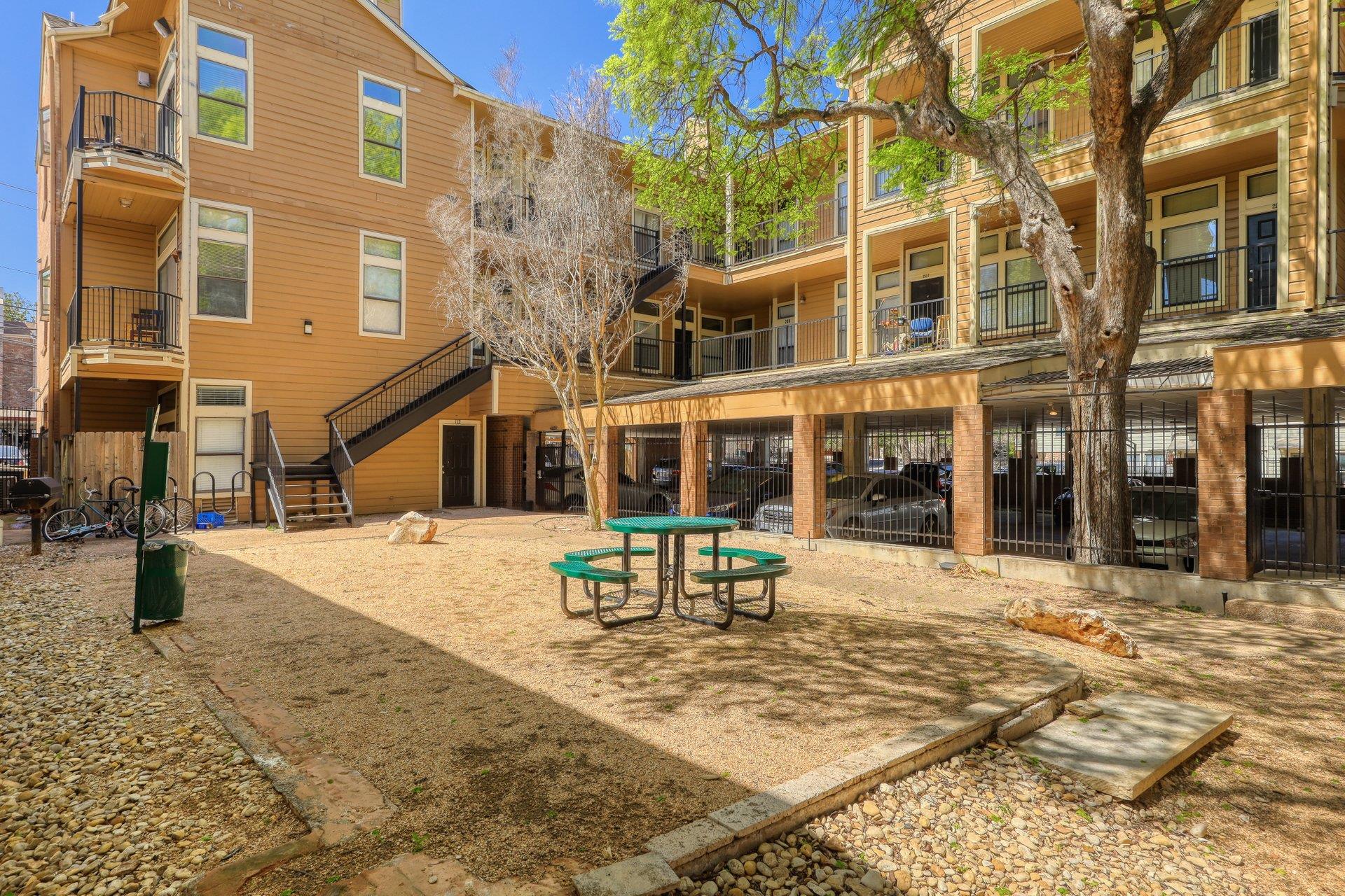 2802 Nueces Street Austin TX 78705