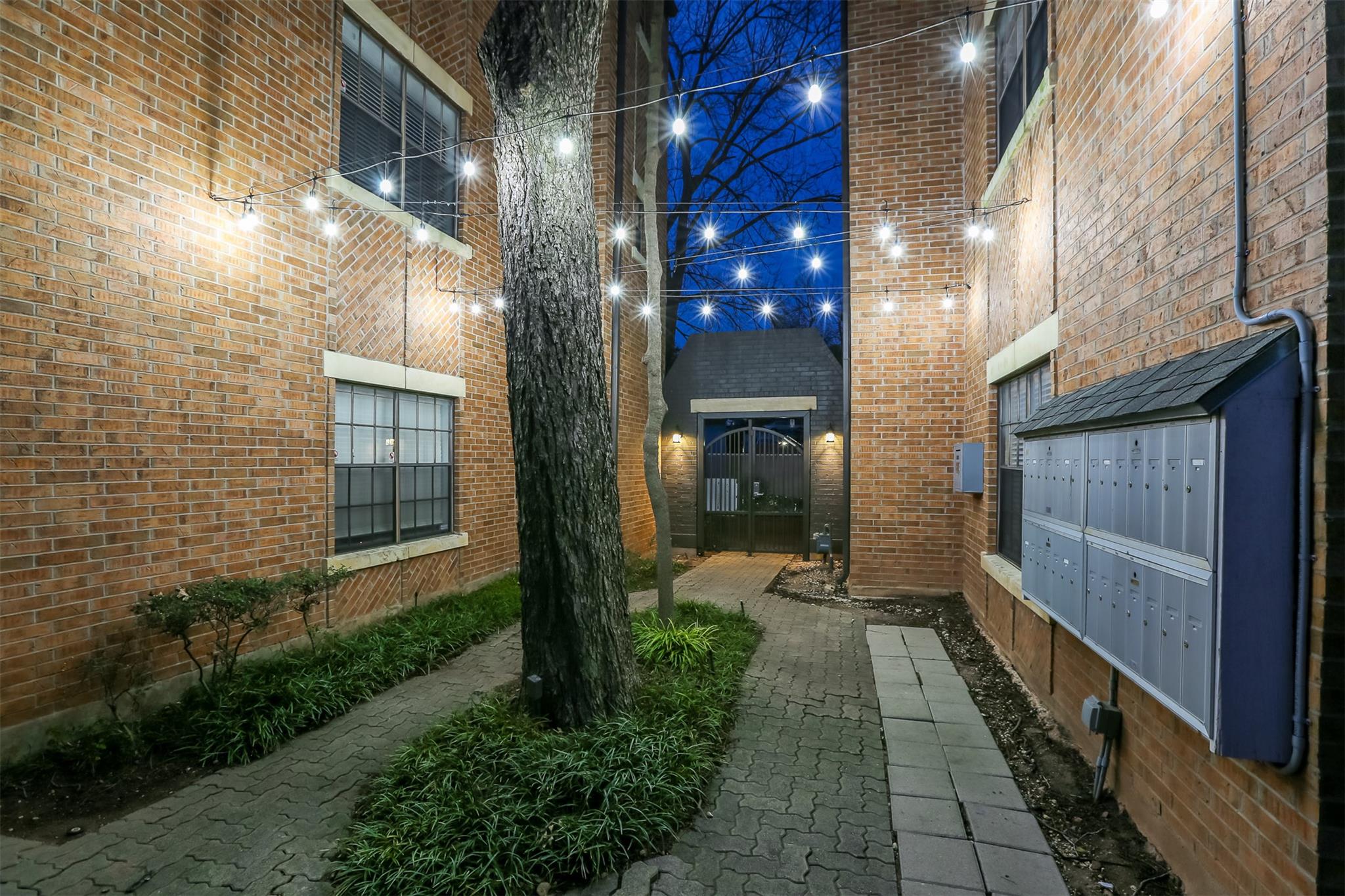 203 E 31st Street Austin TX 78705