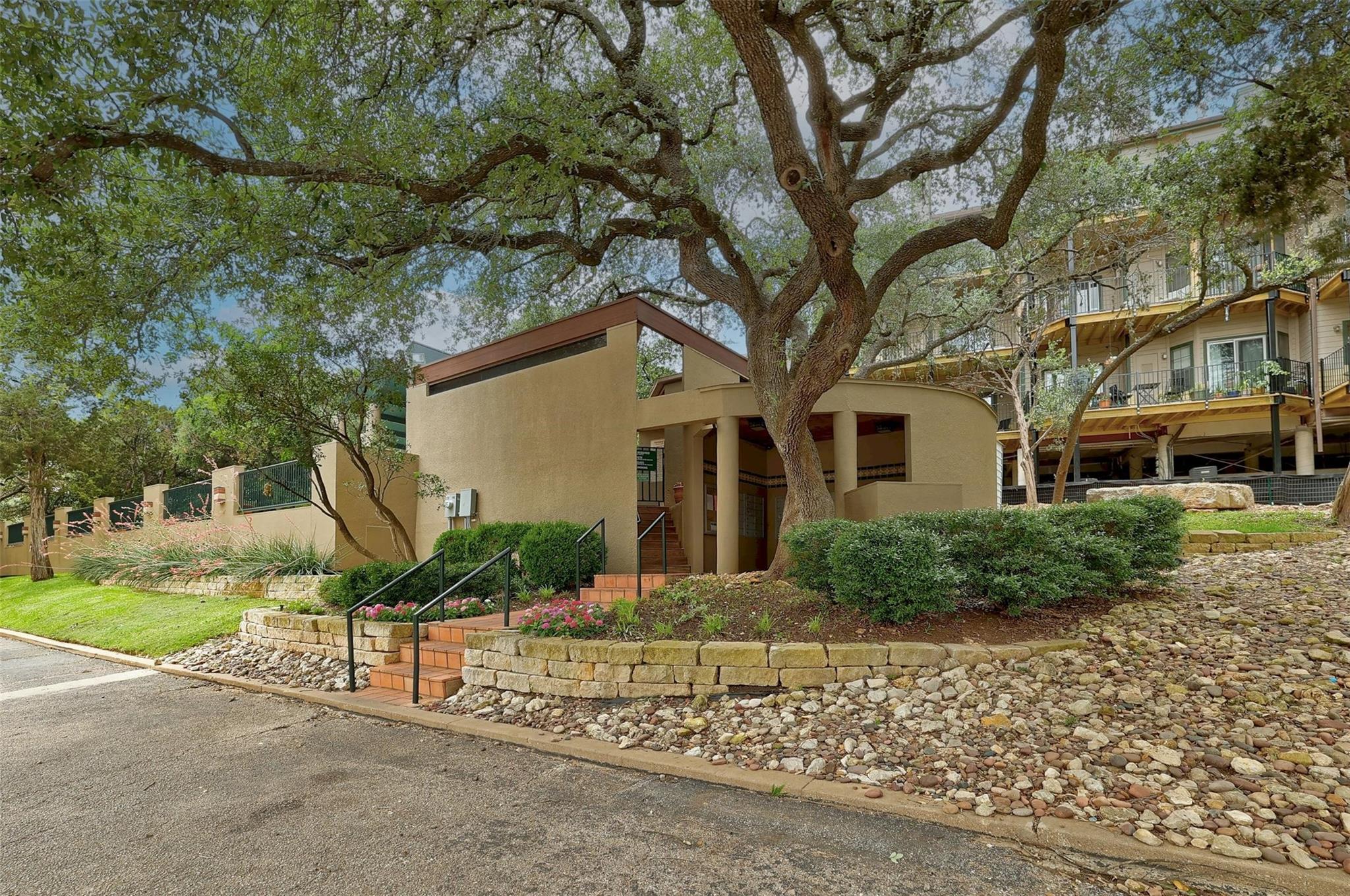 1735 Spyglass Drive Austin TX 78746