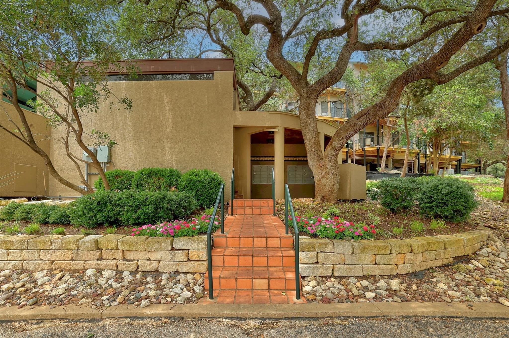 1735 Spyglass Drive Austin TX 78746