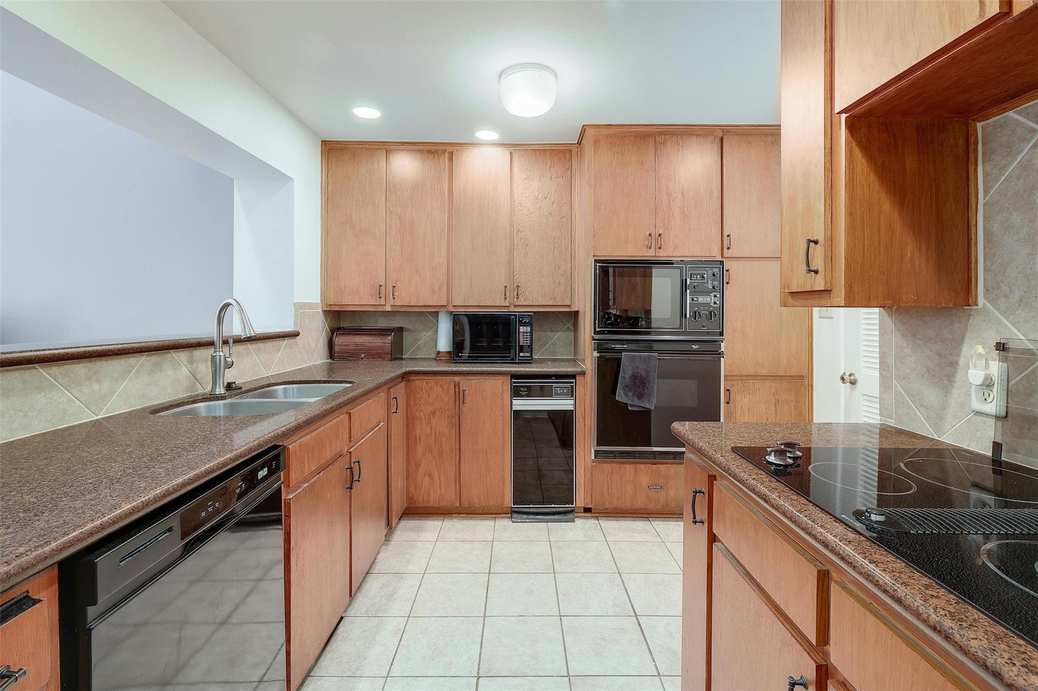 1735 Spyglass Drive Austin TX 78746