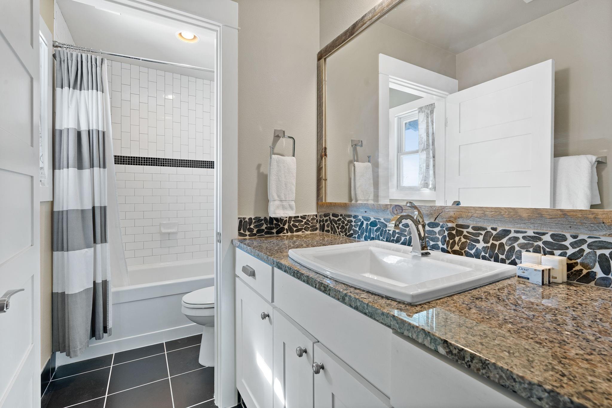 2208 Seabiscuit Cove Spicewood TX 78669