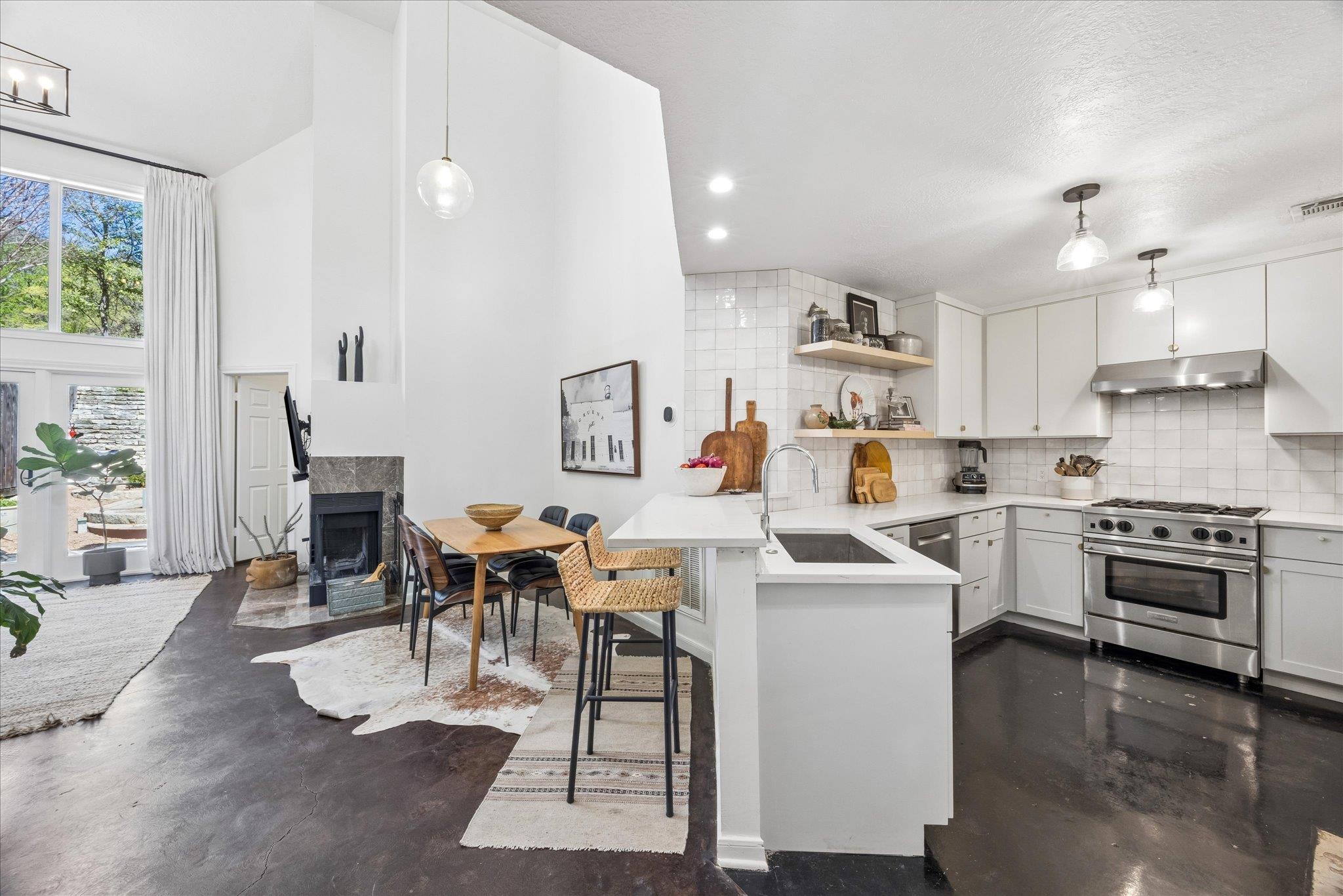 6602 Mesa Hollow Drive Austin TX 78750