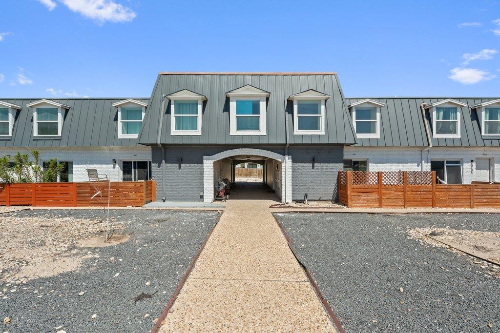 300 E Croslin Street Austin TX 78752