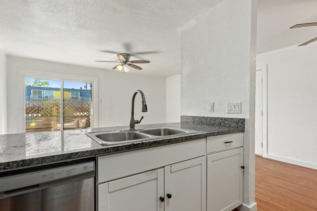 300 E Croslin Street Austin TX 78752