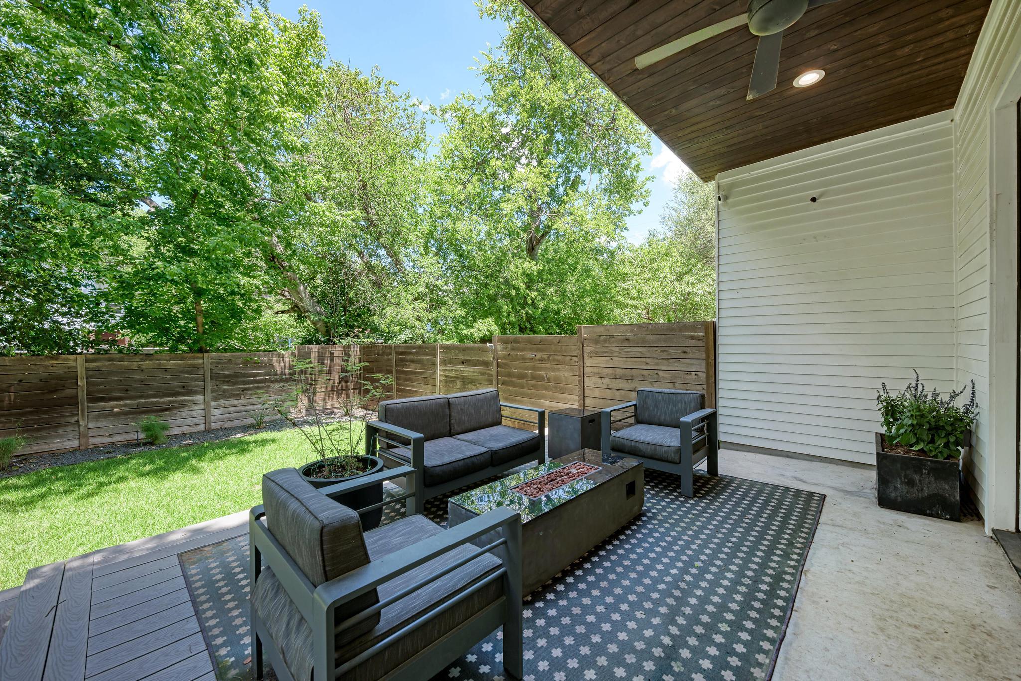 918 Cardinal Lane Austin TX 78704