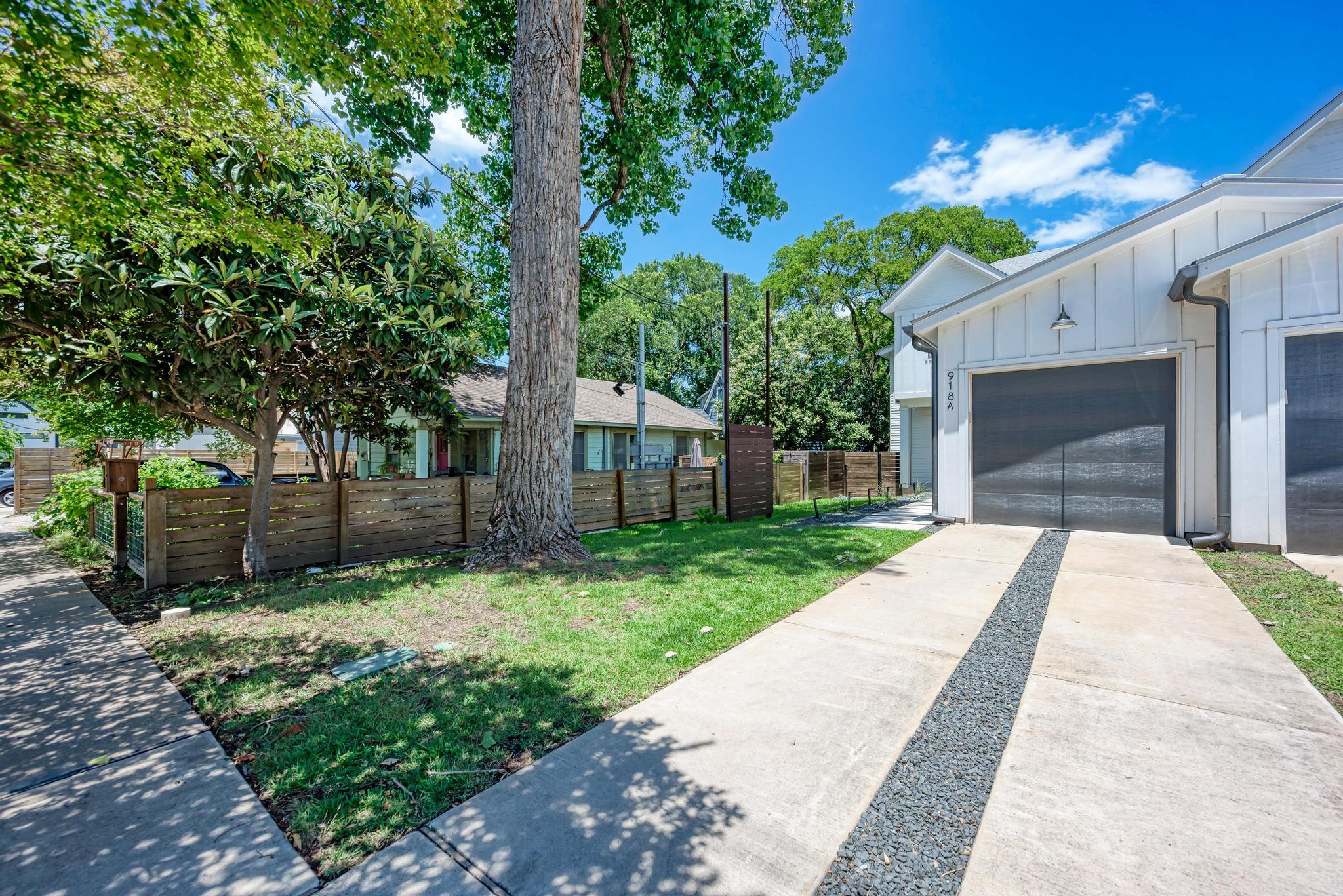 918 Cardinal Lane Austin TX 78704