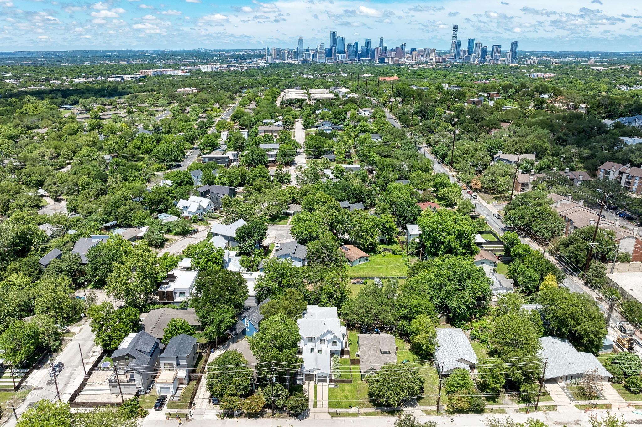 918 Cardinal Lane Austin TX 78704