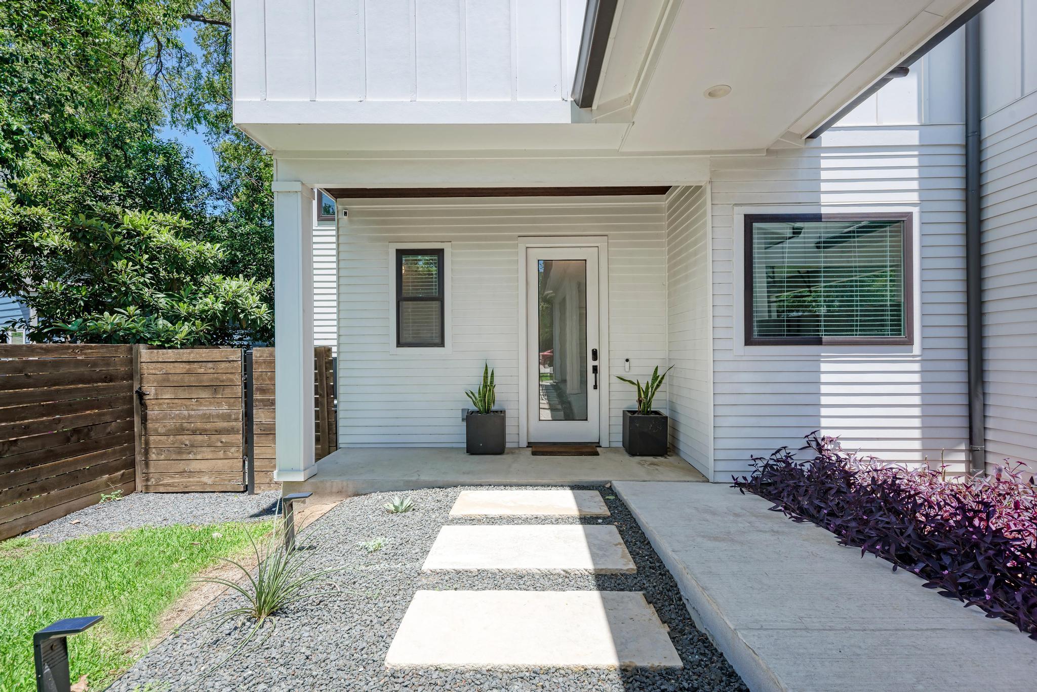 918 Cardinal Lane Austin TX 78704
