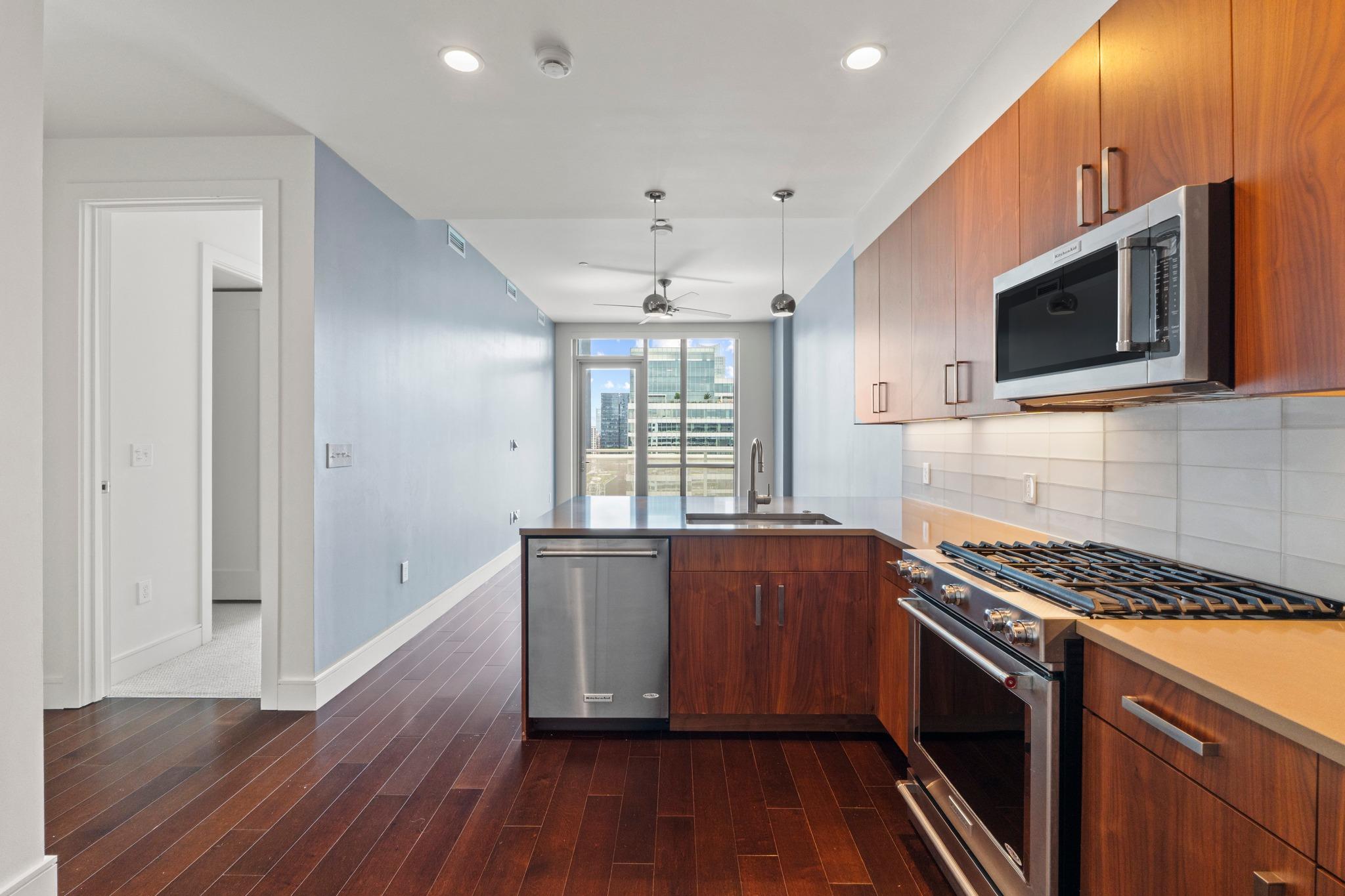 222 West Avenue Austin TX 78701