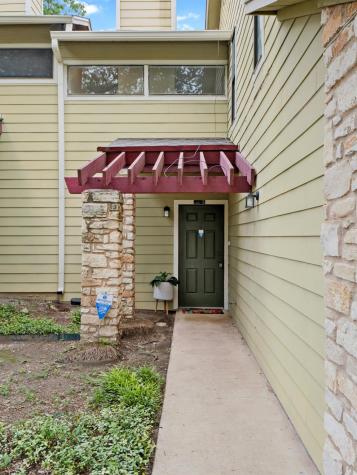 512 Eberhart Lane Austin TX 78745