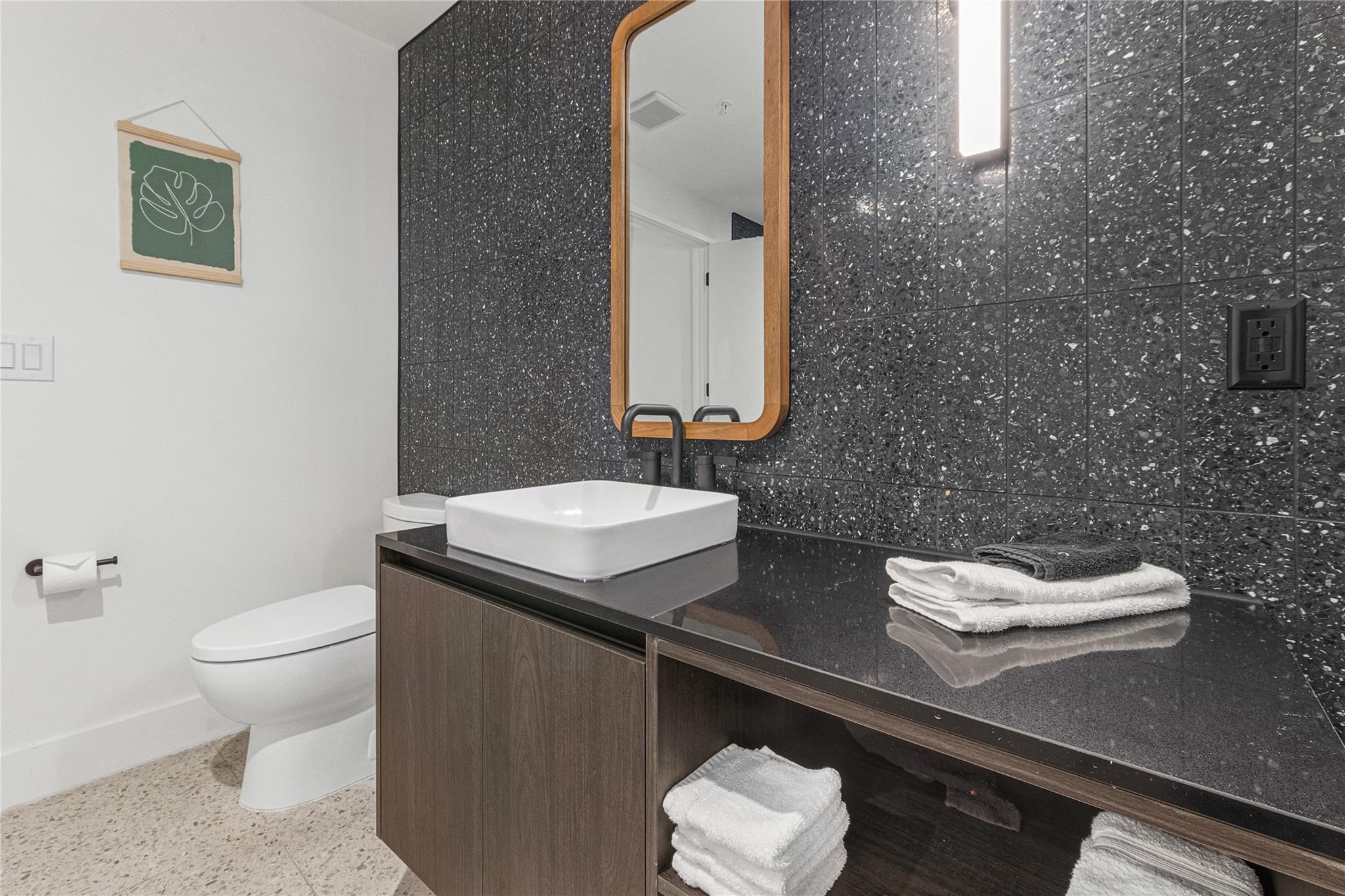 48 East Avenue Austin TX 78701