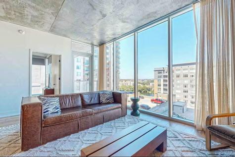48 East Avenue Austin TX 78701
