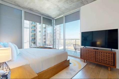 48 East Avenue Austin TX 78701