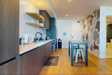 48 East Avenue Austin TX 78701