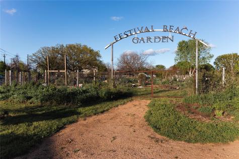 49 Navasota Street Austin TX 78702